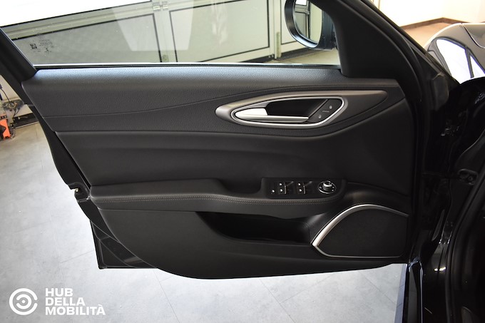 ALFA ROMEO Giulia 2.2 Turbodiesel 210 CV AT8 AWD Q4 Veloce